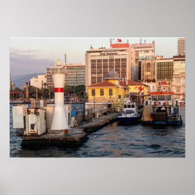 Port of İzmir Turkey Poster (Framsidan)