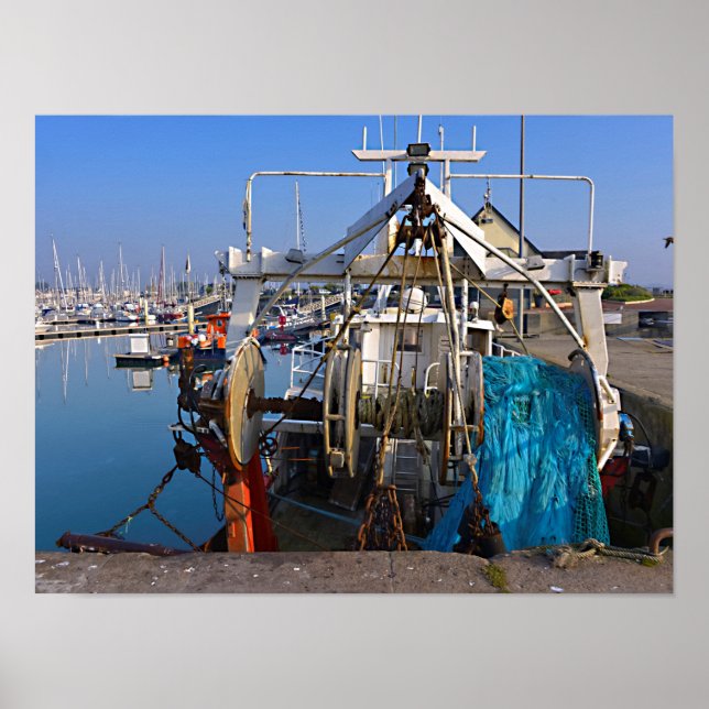 Port Saint-Vaast-la-Hougue i Frankrike Poster (Framsidan)