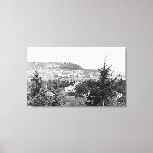 Port Townsend, WA View Main Barracks Fort Warden Canvastryck (Framsida)