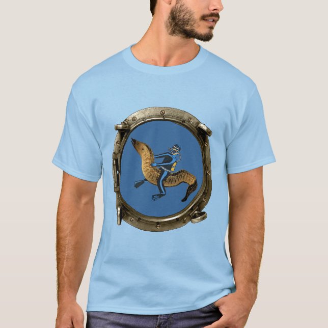 Porthole View a SCUBA Diver Riding a Giant Eel T Shirt (Framsida)