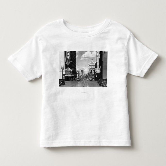 Portland, ELLER beskådar av Broadway tittar nord T-shirt (Framsida)