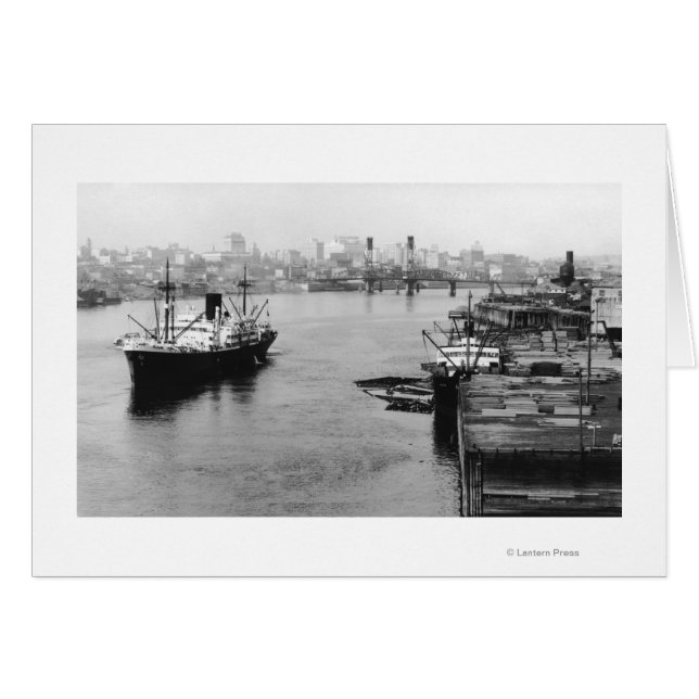 Portland, ELLER View Lumber Wharf och Ocean Liner Hälsningskort (Framsidan Horizontal)