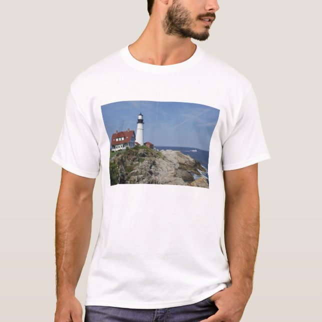 Portland Head Light, Cape Elizabeth, Maine T Shirt (Framsida)