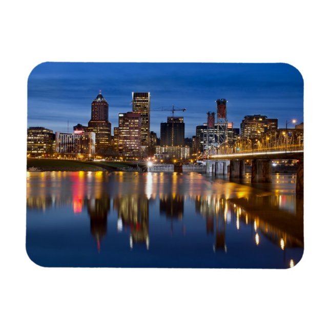 Portland Oregon Downtown Skyline vid Blue Hour Mag Magnet (Horisontell)