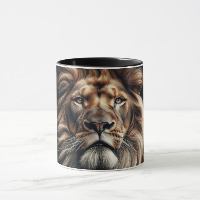 Portrait d'un lion roi de la savane. mugg (Center)