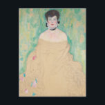 Porträtt av Amalie Zuckerkandl av Gustav Klimt Vykort<br><div class="desc">Den ofullbordade porträttet av Amalie Zuckerkandl (1917) av Gustav Klimt är en antiek viktoriansk symbolism konstporträttmålning föreställande en kvinna sittande med armarna korsade mot sig och hennes avskalade klänning flyter till golvet. Konstkritiker förutspår att detta stycke skulle ha införlivat Klimts klassiska guldbeläggningsteknik. Konstverket innehåller Gustav Klimts "nya konst"-stil, samtidigt som...</div>