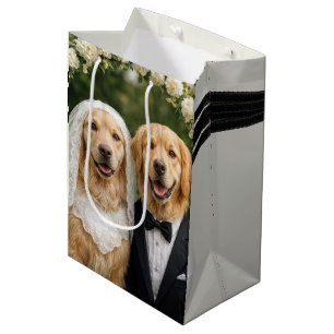 Porträtt av brud och brudgum av Golden Retriever