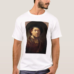 Porträtt av en man med ett guld kedjar tee shirt
