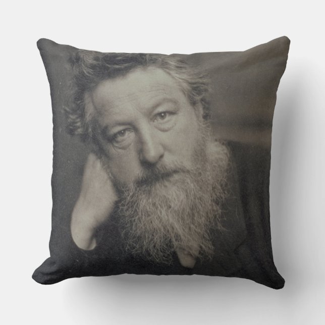 Porträtt fotograferar av William Morris (1834-96) Kudde (Framsida)