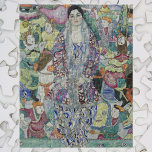 Porträtt från Friederike Maria Beer av Gustav Klim Pussel<br><div class="desc">Porträtt i Friederike Maria Beer (1916), av Gustav Klimt, är en vintage av bran Victorian Era Symbolism art porträtt. Friederike-Maria begärde att Klimt skulle måla henne i en veckoarbetskläck som hon bara hade på sig. Klimt beslutade att hon skulle bära päls att jacka in sig så att det dekorativa inslaget...</div>