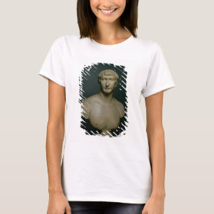 Porträttbyst av kejsaren Trajan (53-117 ANNONSEN) T-shirt
