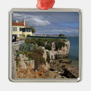 Portugal, Cascais. Praia da Rainha, en strand i 2 Julgransprydnad Metall