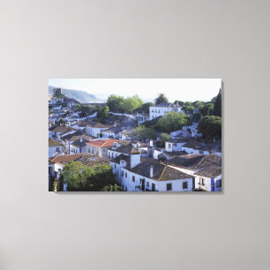 Portugal, Obidos. Förhöjd vy över vitkalkade Canvastryck