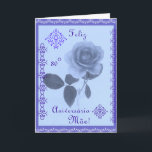 Portugis: Grattis på födelsedagenmamma! Kort<br><div class="desc">Em varios tons de azul,  mãe för Cartão post- em Portugues för da för para nolla-aniversário. com-uma rosa. Personifiera en suamensagem! Det portugisiska hälsningkortet med en ro skuggar in av blått för mamma födelsedag. Personifiera ditt meddelande! Fotografi av Maria Santos (Lusinhas gör Sul), </div>