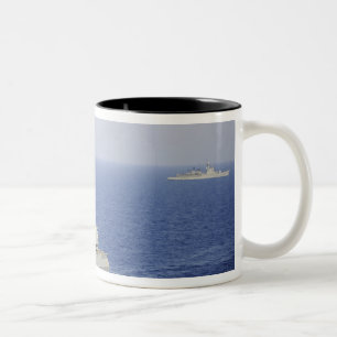 Portugisisk marinfrigate NRP Bartolomeu Dias Två-Tonad Mugg