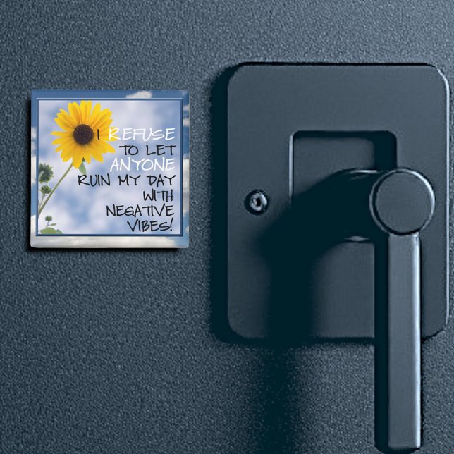 Positiv text med solrosa i Himlar Magnet (2" square sunflower quote magnet)