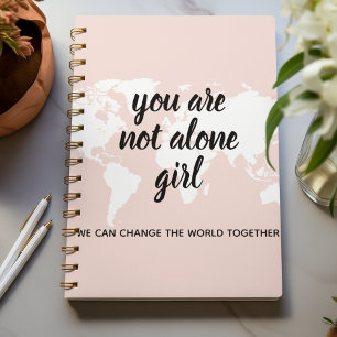 Positivt att du inte är Ensam Girl Motivation Cita Anteckningsbok