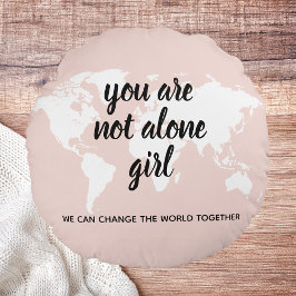 Positivt att du inte är Ensam Girl Motivation Cita Rund Kudde