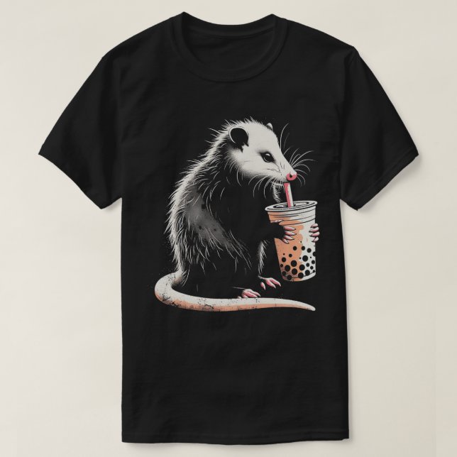 Possum Drinking Boba Tea Cute Opossum Bubble Tea L T Shirt (Design framsida)