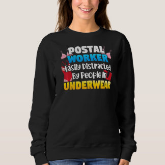 Postarbetare som lätt delas ut av personer t shirt