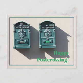 Postbrevlåda lycklig efter grönt vykort