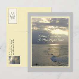 POSTCARD, MAUI SURFERS SOM FÅR DET SISTA VÅGAR AV VYKORT