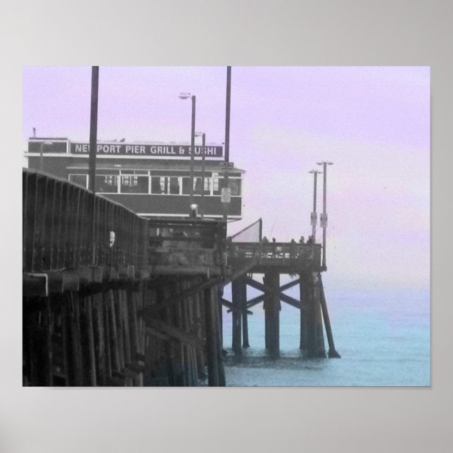 Poster av typen Foggy Newport Pier Tinting (Framsidan)