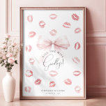 Poster miss Adjö Keepsaké<br><div class="desc">"Kyssan, fröken Adjö Keepsakes Poster" är ett vackert formulerat memorandum som perfekt innesluter en möhippas upphetsning och glädje. Detta poster en kombination av modern sofistikering och tidlös romantik, vilket ger gästerna ett unikt och hjärtligt sätt att lämna sitt märke vid det särskilda tillfället. I mitten av konstruktionen finns en romantisk...</div>