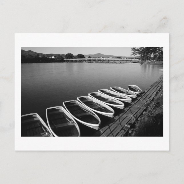 Postkort med roddbåtar vid Arashiyama i Kyoto Vykort (Framsida)