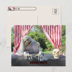 Postpass - Zombie Kissing Booth Postcard Vykort