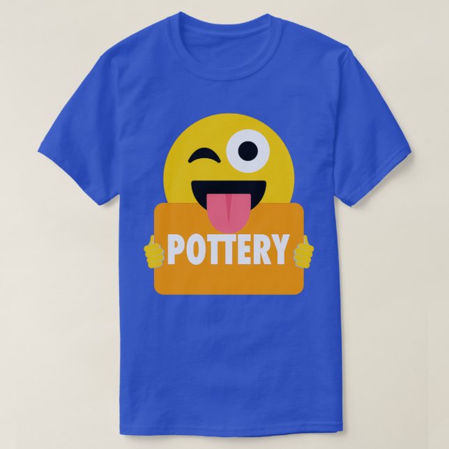 Pottery Wink Emoji T Shirt (Design framsida)