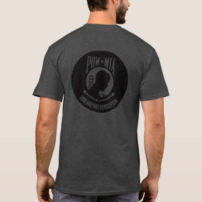 POW MIA DU ÄR INTE GLÖMT MAGA-ÅR T SHIRT (Baksida)