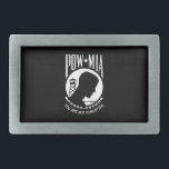 POW MIA Flagga: Soldater från Vietnam Krig saknas,<br><div class="desc">Mitt i Vietnam Krig har en nation längtat efter svar. Familjer i hela Amerika har hoppats på, desperat på att deras nära och kära saknas i handling. En kvinna, vars make var en marinpilot borttappad över Sydostasiens himmel, kände ett stort behov av en symbol, en visuell representation av nationens engagemang...</div>