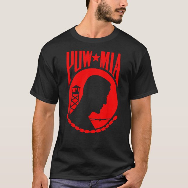 POW MIA POWMIA Red Design T Shirt (Framsida)