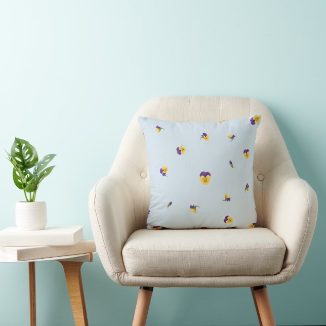 Powder Blue Yellow Purple Viola Floral Pattern Kudde (Stol)