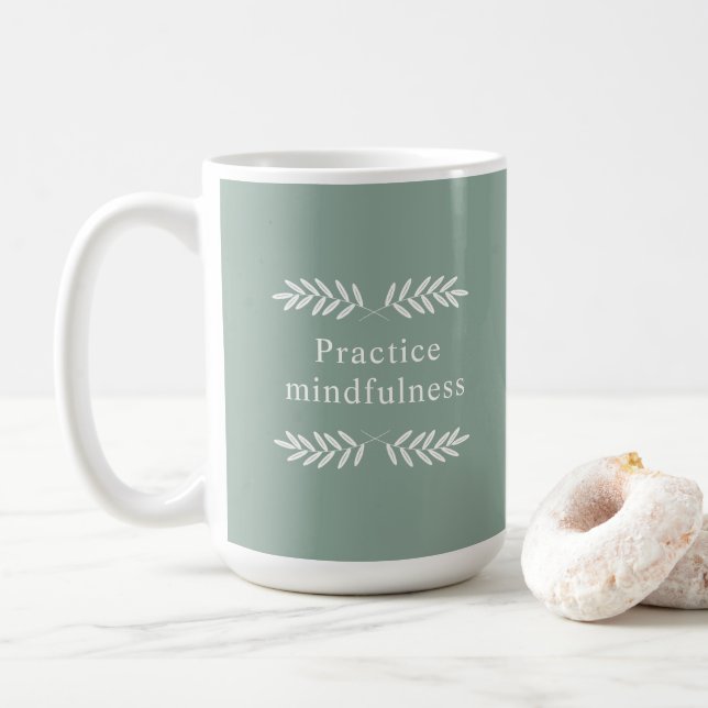 Practice Mindfulness Grönt Grenar Kaffemugg (Med munk)