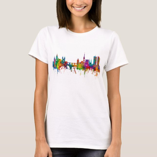 Prag (Praha) Tjeckien Skyline T Shirt (Framsida)