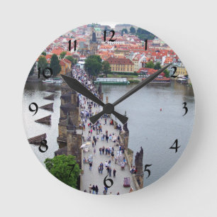Prag-vy Rund Klocka