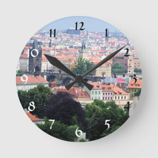 Prag-vy Rund Klocka