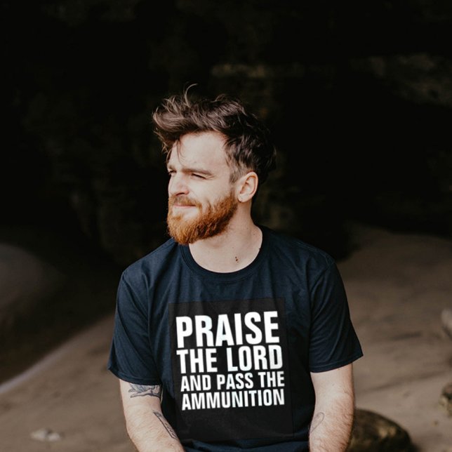 PRAISERA LORD OCH PASSA AMMUNITION T-Shirts (Skapare uppladdad)