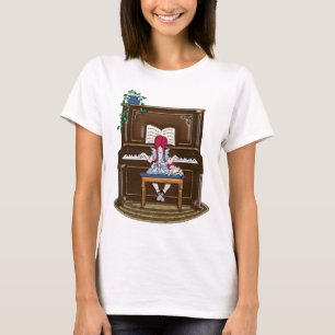 Praktisera piano för lite röd Haired flicka T Shirt