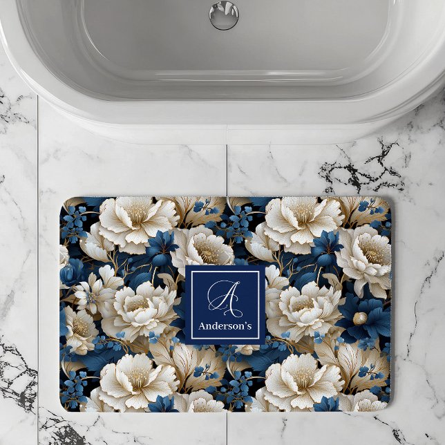 Praktisk marinblå blommig badrumsmatt med eget nam badrumsmatta (Opulent Navy Blue Flowers Custom Name Bath Mat)