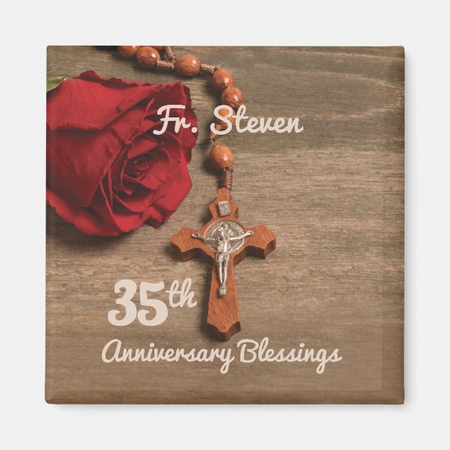 Präst 35-års prästvigningsjubileum ros och radband magnet (Framsidan)