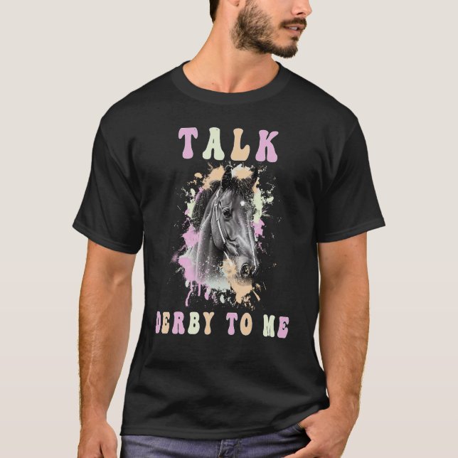 Prata Derby med Groovy Equestrian Derby Day Barre T Shirt (Framsida)
