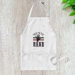 Prata med Hand Distress Hand Humor Förkläde<br><div class="desc">Cook, bage eller grill med lite extra-attityd och med den här snutten till Hand-plattan med en klassisk tryckt handbild och retroflust. Perfekt för köksmöbler i äventyr, bakgårdshuggare eller konstruktionssessioner... lägger den här plattan humor och stil till vilken uppgift som helst. En perfekt för köksmästare, matbröd eller vem som helst som...</div>