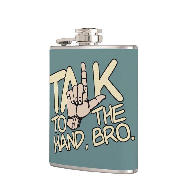 Prata med handkolven på anpassningsbarna fickplunta (Vänster)