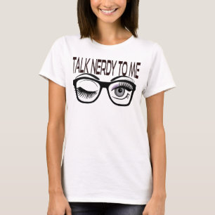 Prata med mig om Geek Glass Winking Öga Lila T Shirt