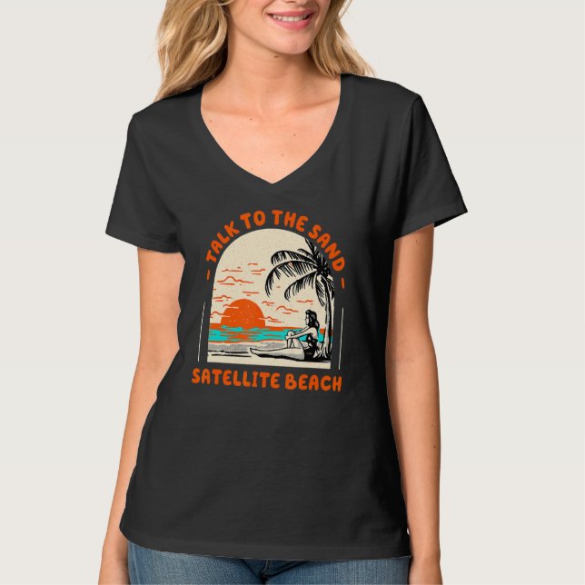 Prata med Sand Satellite Beach Ocean Florida Bea T Shirt (Framsida)