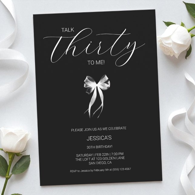 Prata trettio till mig Black and White 30års födel Inbjudningar (Talk Thirty To Me Black and White 30th Birthday Invitation)