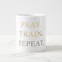 Pray Train Repeat Mugg – Kristet Fitness Motivatio